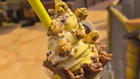DK Crush Float at Bubbly Barrel