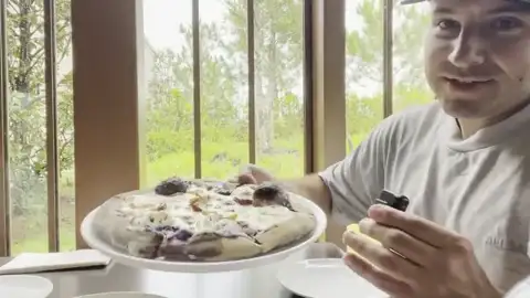 Lunar ube-crust pizza at Pizza Moon